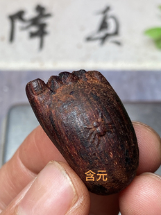 缅甸小叶降真香雕刻知足常乐手把件工艺品沉香项链吊坠挂饰毛衣链
