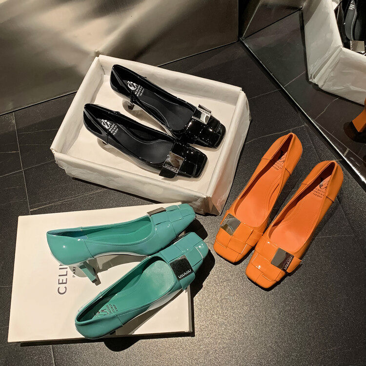 真皮方头粗跟单鞋女2025春秋新款配裙子小众气质名媛高跟鞋不累脚