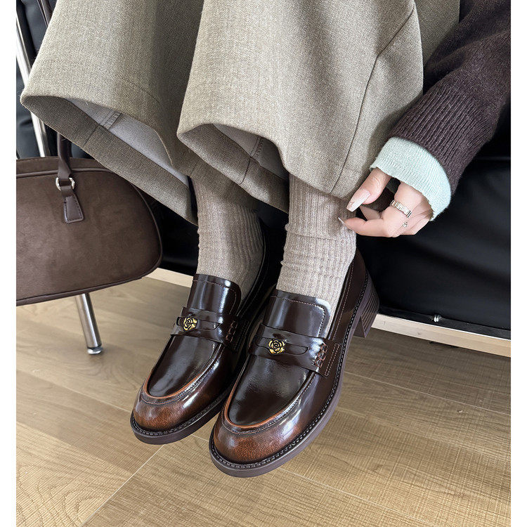 4.5cm复古时尚擦色圆头粗跟深口单鞋女百搭纯色一脚蹬牛皮乐福鞋,女鞋,深口单鞋,淘宝优惠券,粉丝福利购,淘宝优惠卷