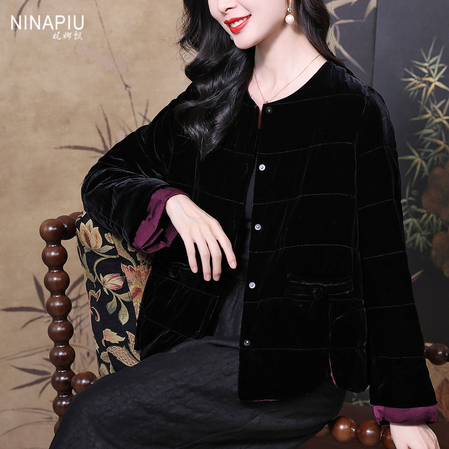 高级感欧货拼接真丝丝绒鹅绒服女装2025冬装国风盘扣休闲柔软外套,女装/女士精品,羽绒服,淘宝优惠券,粉丝福利购,淘宝优惠卷