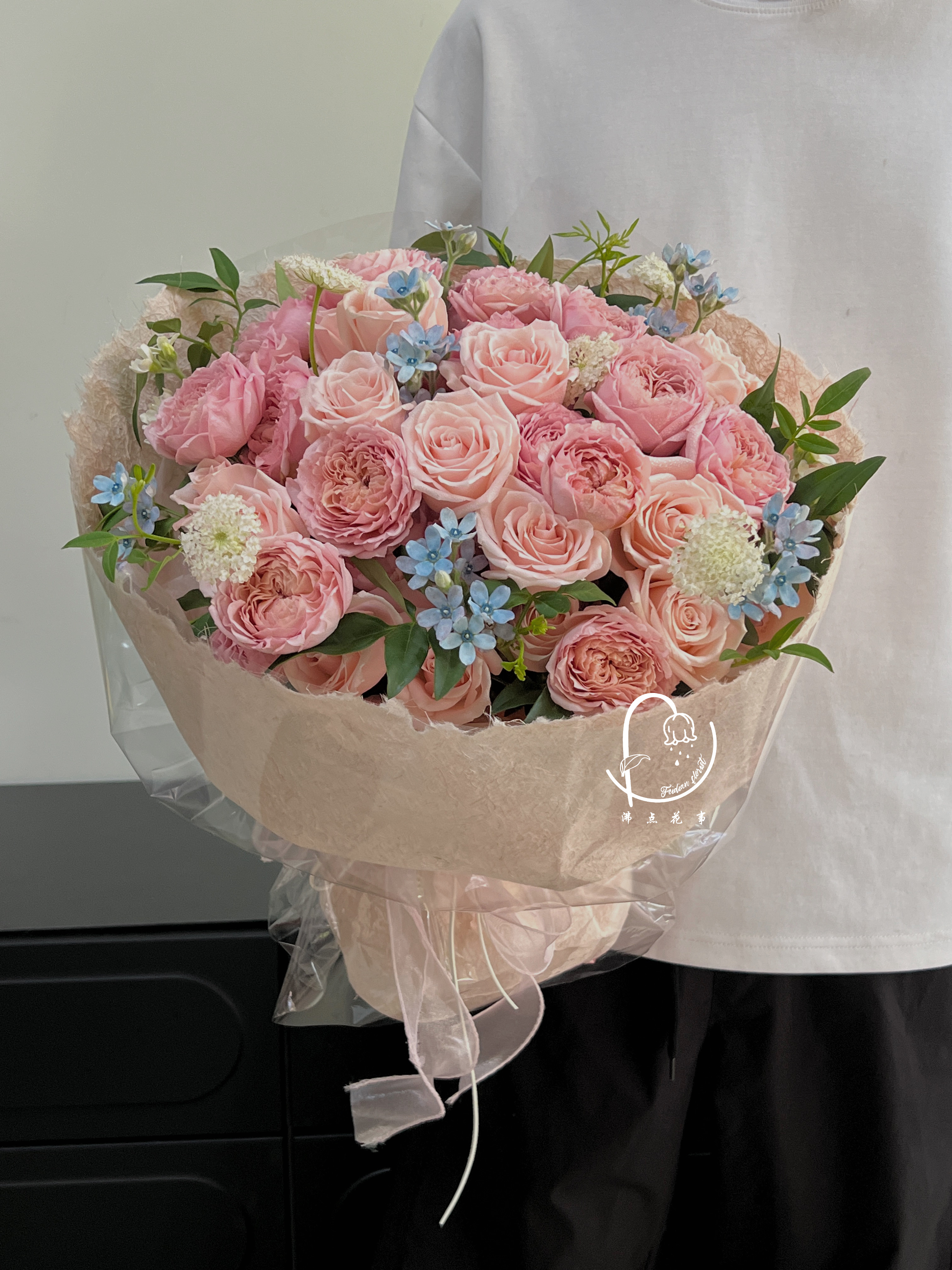 厦门花店粉色系花束朱丽叶塔玫瑰混搭送女友闺蜜生日同城鲜花速递