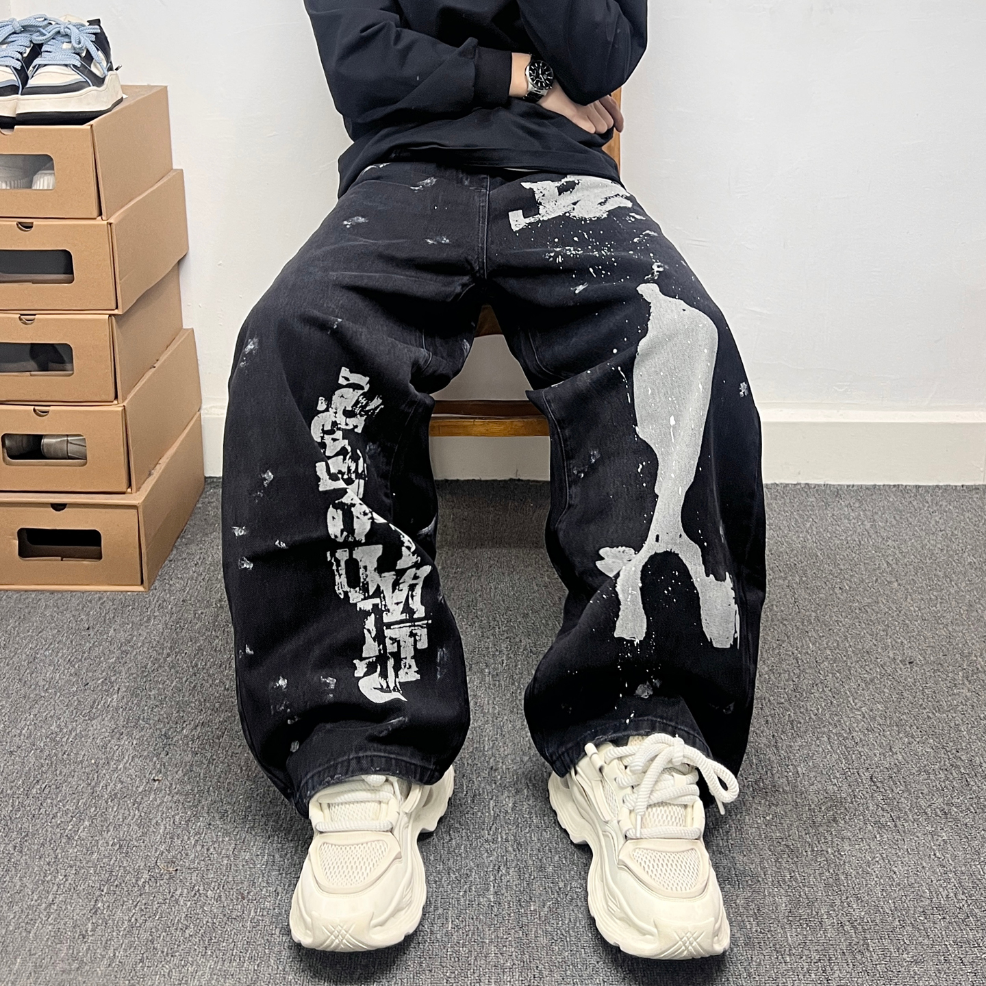 个性时尚涂鸦泼墨印花黑色直筒牛仔裤男款阔腿裤宽松街头潮牌长裤