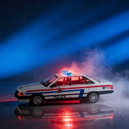RM犀牛 1:64合金模型Audi 100 奥迪3代c3 警车版收藏摆件