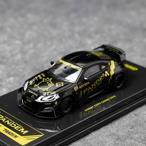 INNO HEC 北京展会版 1:64丰田 GR86 PANDEM 火箭兔合金车模型