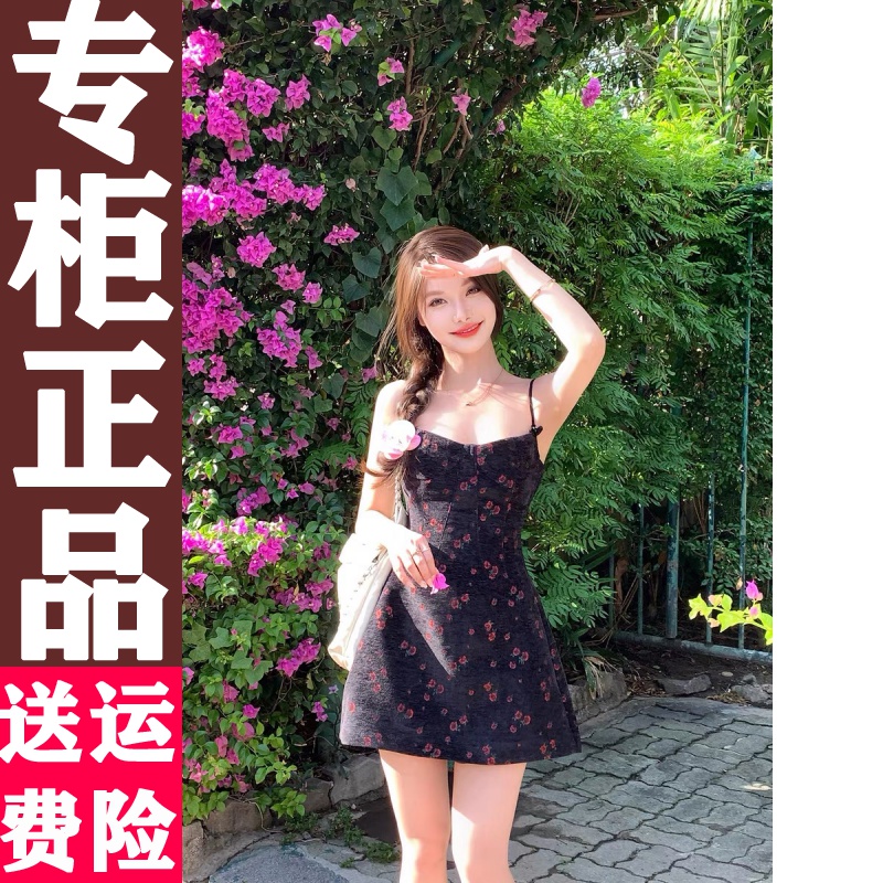 D704 难以抗拒的小千金碎花法式甜美气质吊带无袖连衣裙女