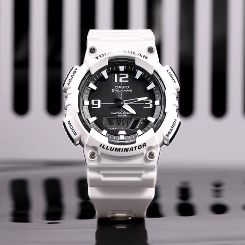 卡西欧CASIO太阳能运动防水男表