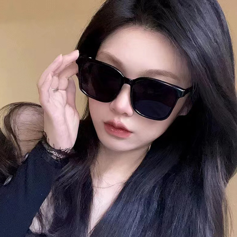 新款网红复古大框茶色太阳镜女开车防紫外线渐变色黑框偏光墨镜男