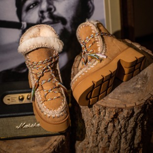 民族风厚底6cm爱斯基摩法式 编织系带马丁靴羊皮毛一体女雪地靴