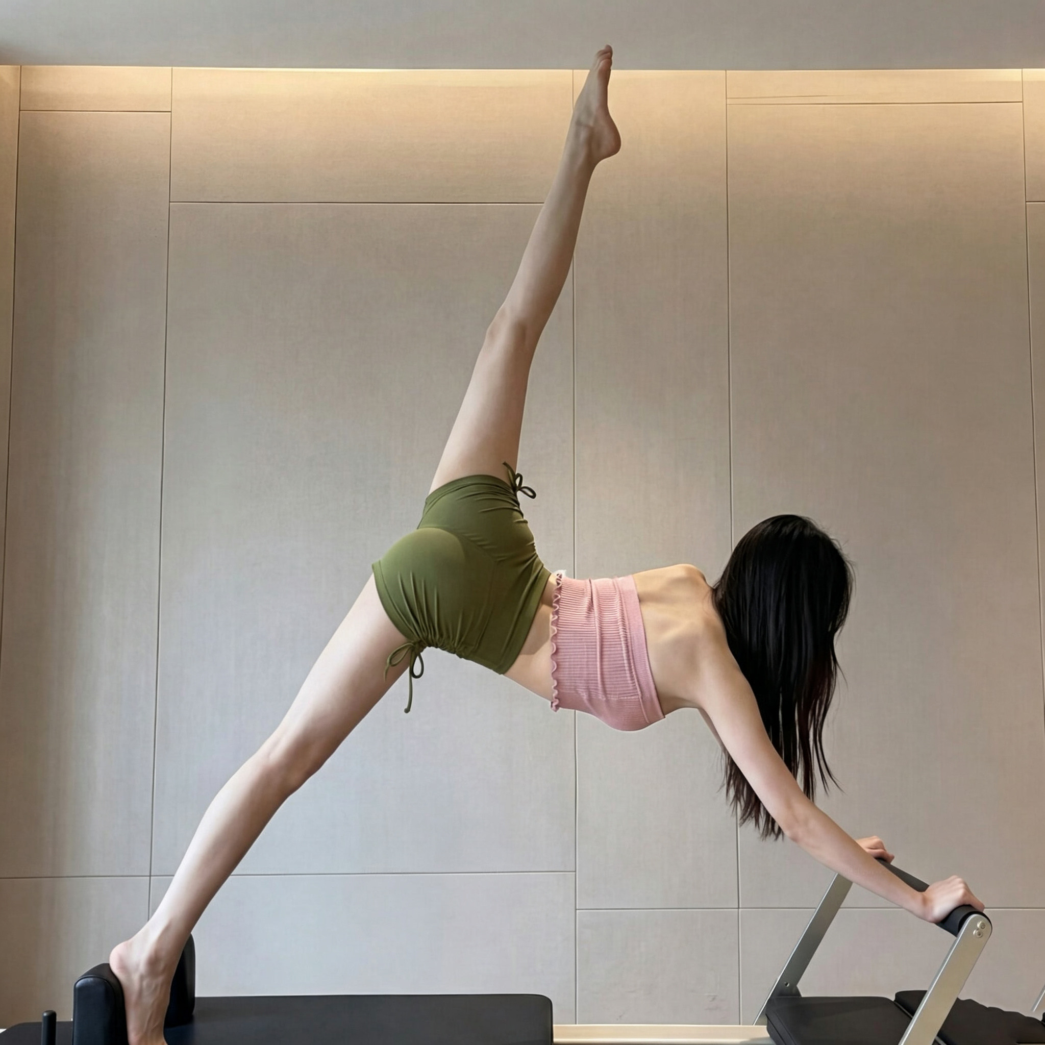 高级绝美瑜伽服上衣女修身显白木耳边粉色芭蕾风背心运动训练服