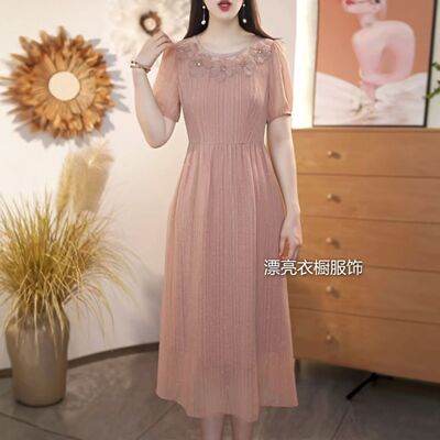 漂亮衣橱夏季显瘦收腰连衣裙
