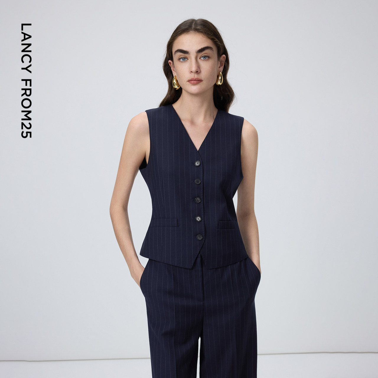 朗姿V领修身高智感条纹马甲商务干练通勤风上衣女2026年春季新款