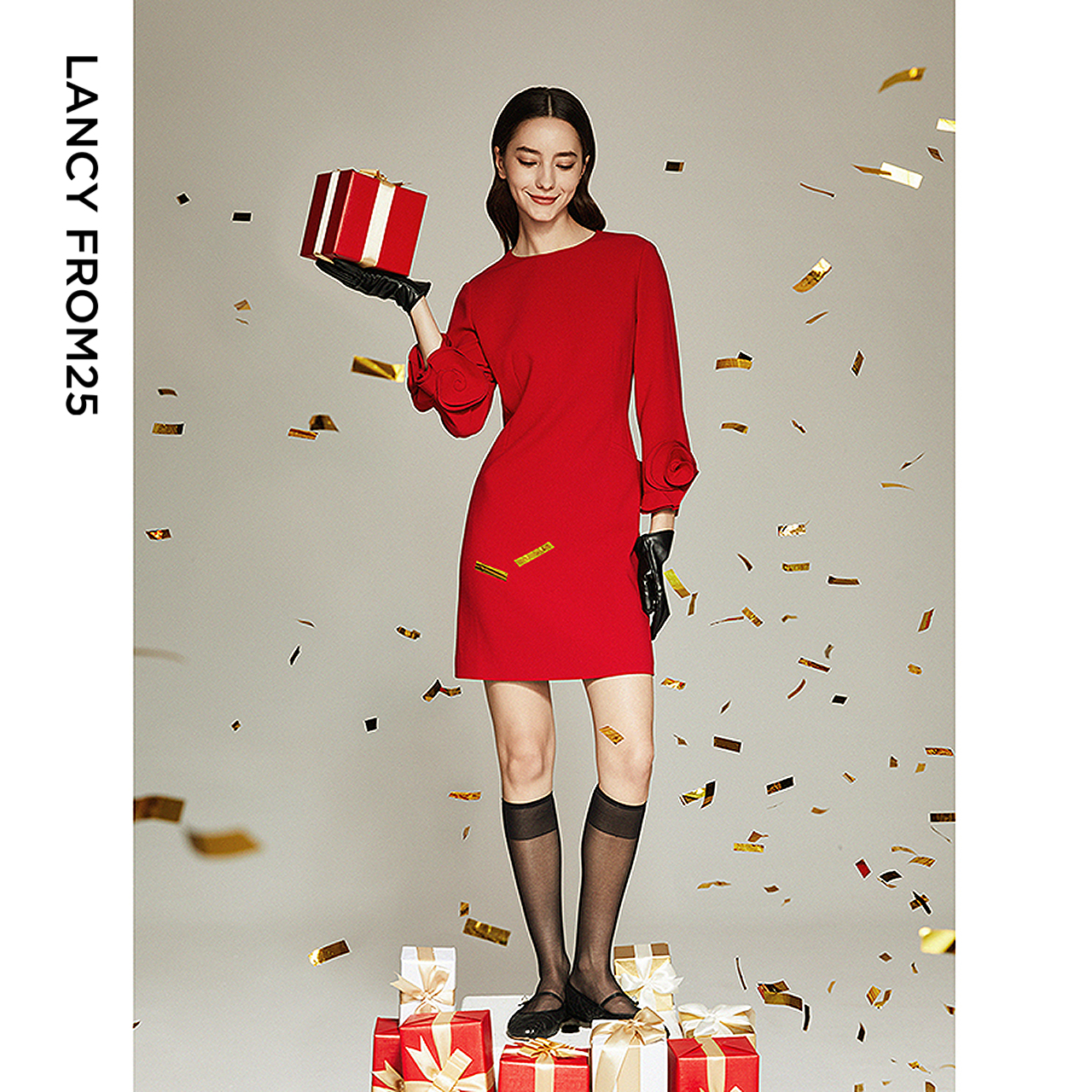 朗姿法式复古赫本风气质短款新年a字裙2025春季新款高级感连衣裙