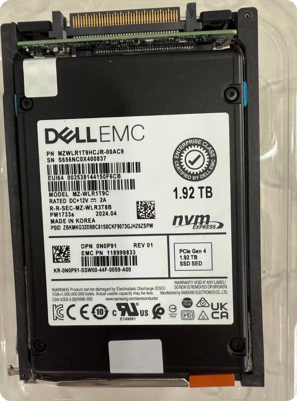 戴尔EMC PM1733a 1.92TB NVMe企业级固态硬盘MZ-WLR1T9C U.2接口