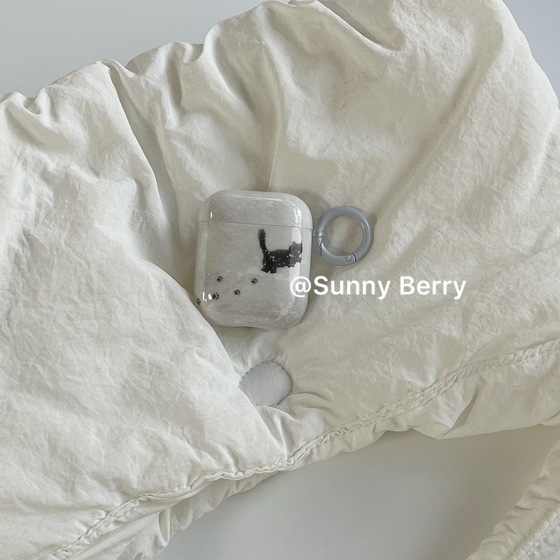 向日的浆果ins韩系小众冬日氛围感雪地里的黑猫适用airpods4蓝牙耳机壳airpodspro2/3保护套苹果二代耳机壳软,3C数码配件,耳机保护套,淘宝优惠券,粉丝福利购,淘宝优惠卷