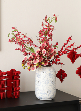 结婚订婚宴场景喜庆氛围布置房间卧室花束桌面装饰摆件高级感小众