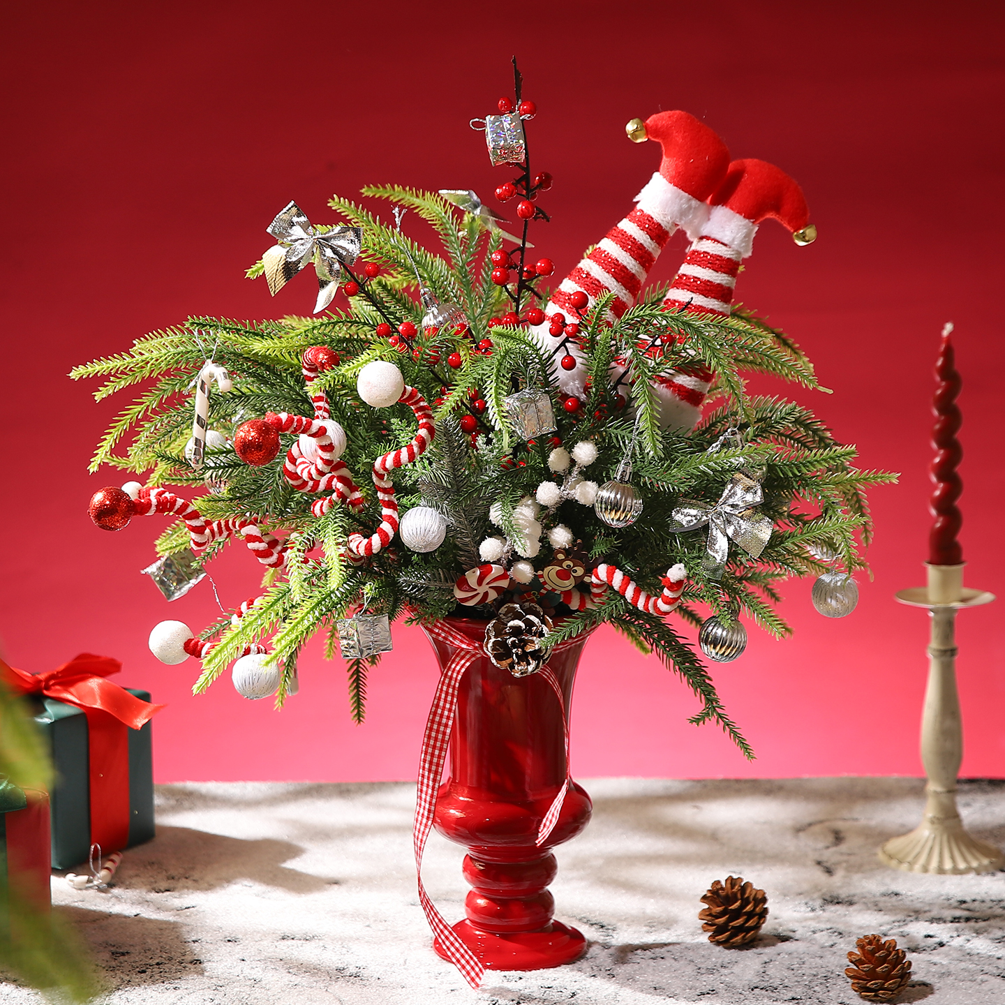 圣诞节主题场景氛围布置圣诞松树装饰店铺橱窗桌面花艺摆件高级感