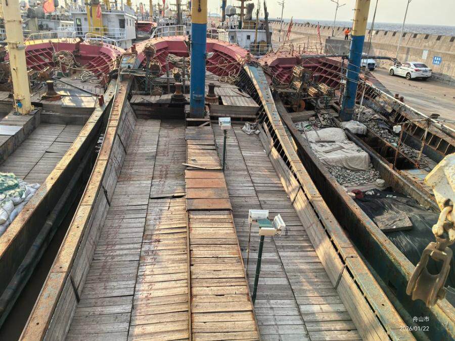 “浙岱渔04855”船