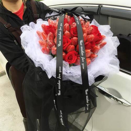 同城速递 果蔬鲜花 水果 草莓花束 红玫瑰9枝 草莓33个