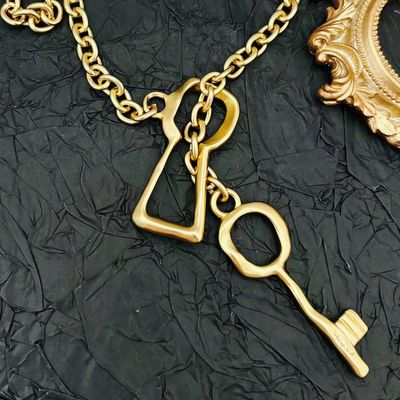 Schiaparelli  夏帕瑞丽新款欧美时尚钥匙长款项链