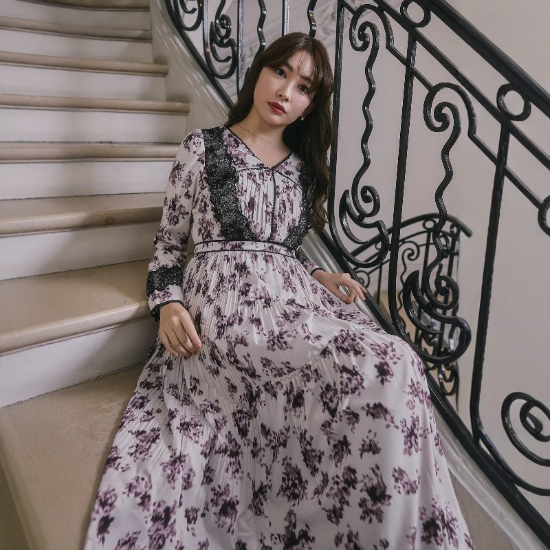 Herlipto优雅花卉褶皱连衣裙