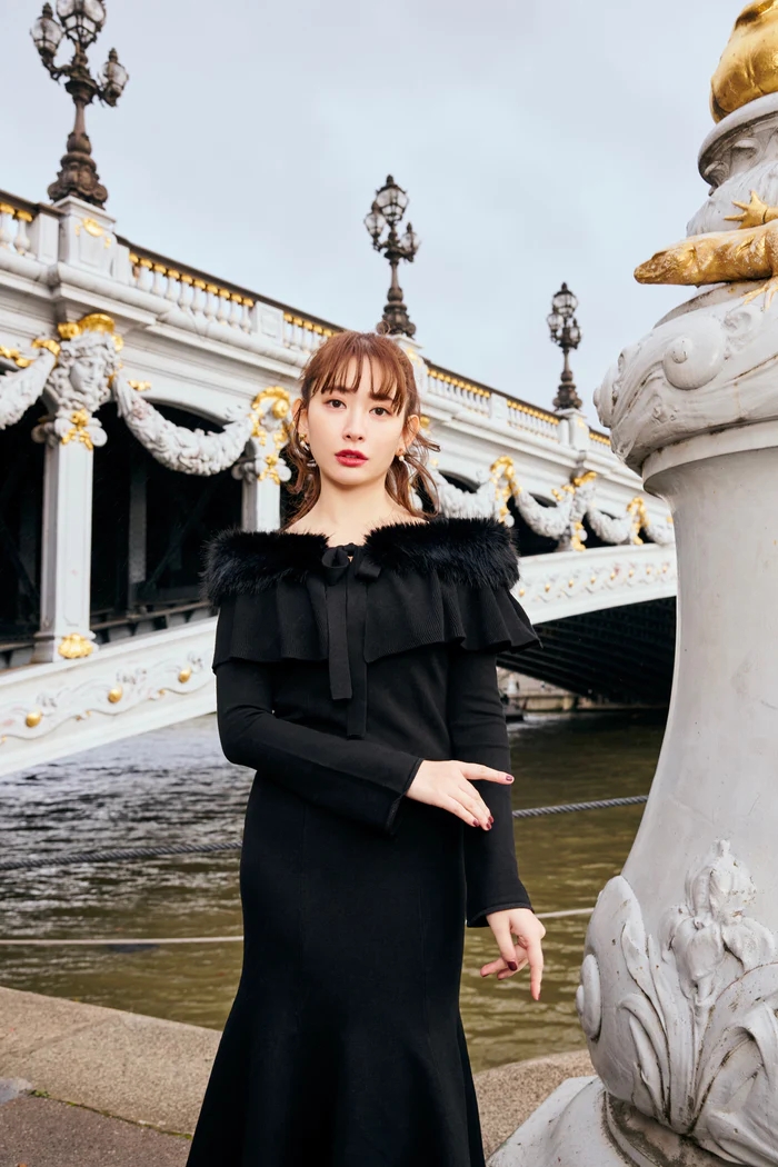 日代 Herlipto Faux Fur Mermaid Dress 23AW 毛茸露肩鱼尾连衣裙