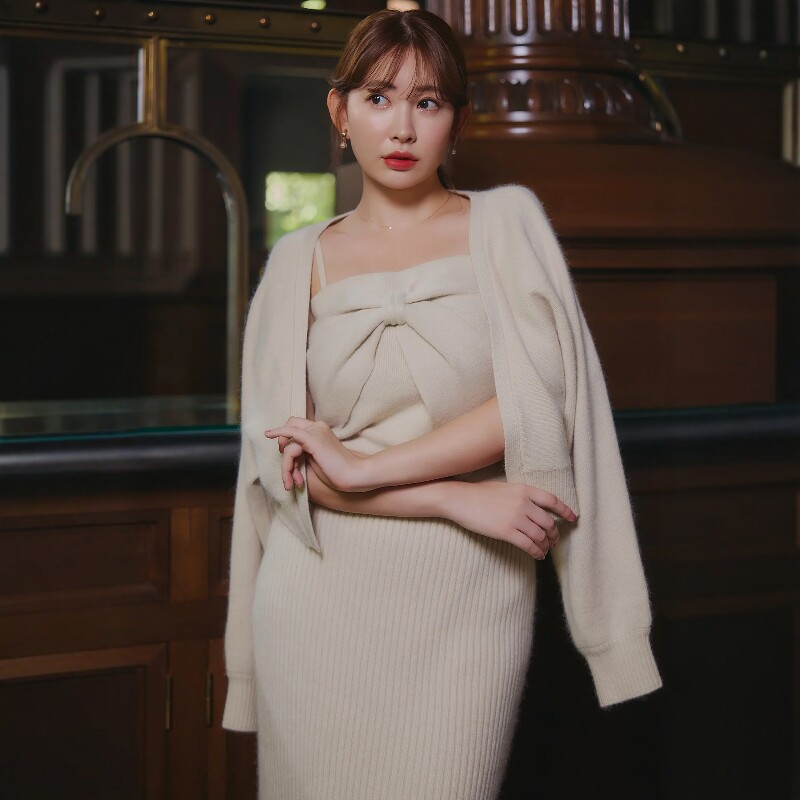 日代 Herlipto Ribbon-Tie Knit Ensemble 25AW 纯色领结针织衫