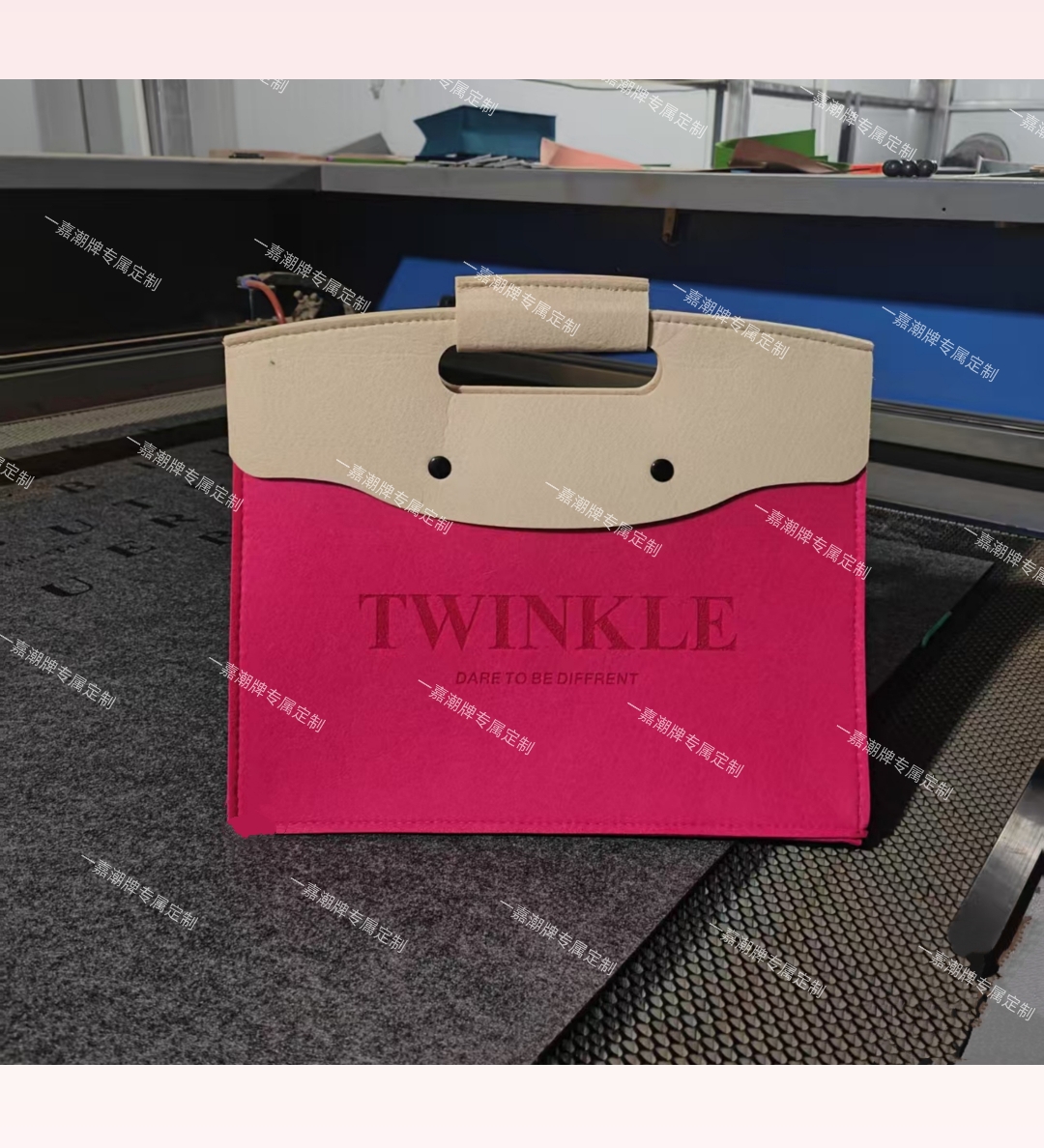 一嘉潮牌新款38女神节加厚毛毡包手提伴手礼手拎包礼品袋可定logo