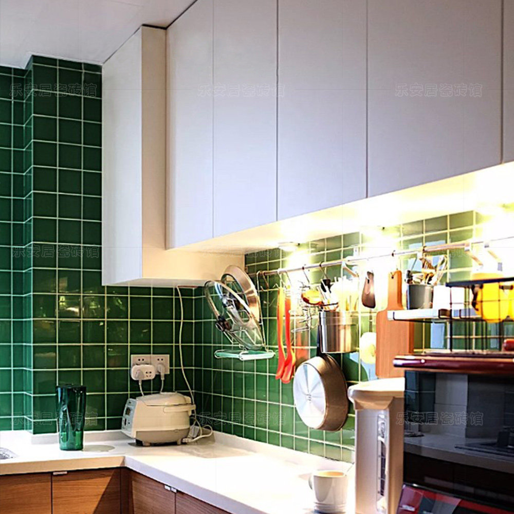 复古风长条墨绿瓷砖 卫生间浴室面包砖 港式餐厅奶茶装修背景砖