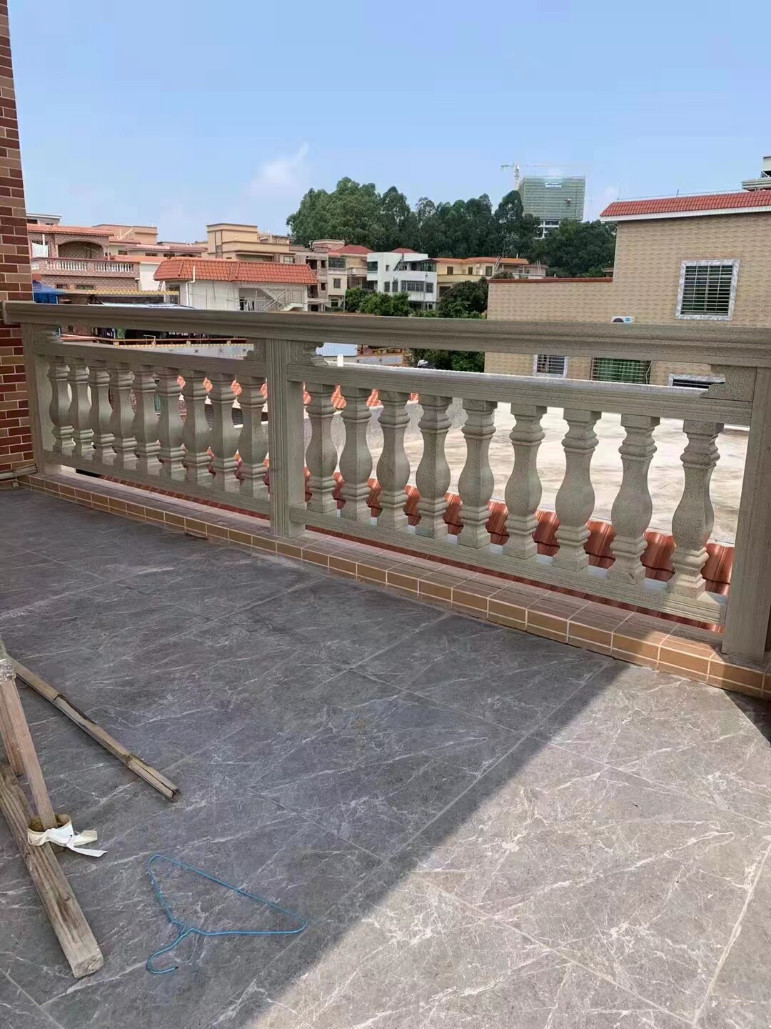 铝合金扶手护栏大理石花瓶方形柱别墅木纹楼梯扶手组装类型佛山