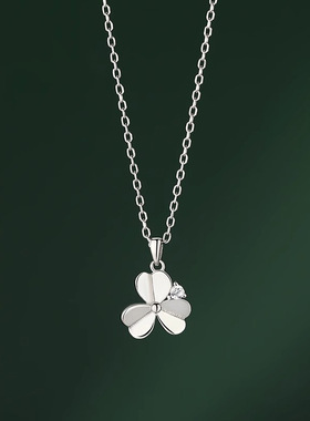 三叶草项链女2024新款爆款幸运轻奢小众设计级感气质毛衣链送礼