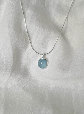 天然海蓝月光石项链女夏小众设计级感椭圆吊坠蛇骨链法式温柔