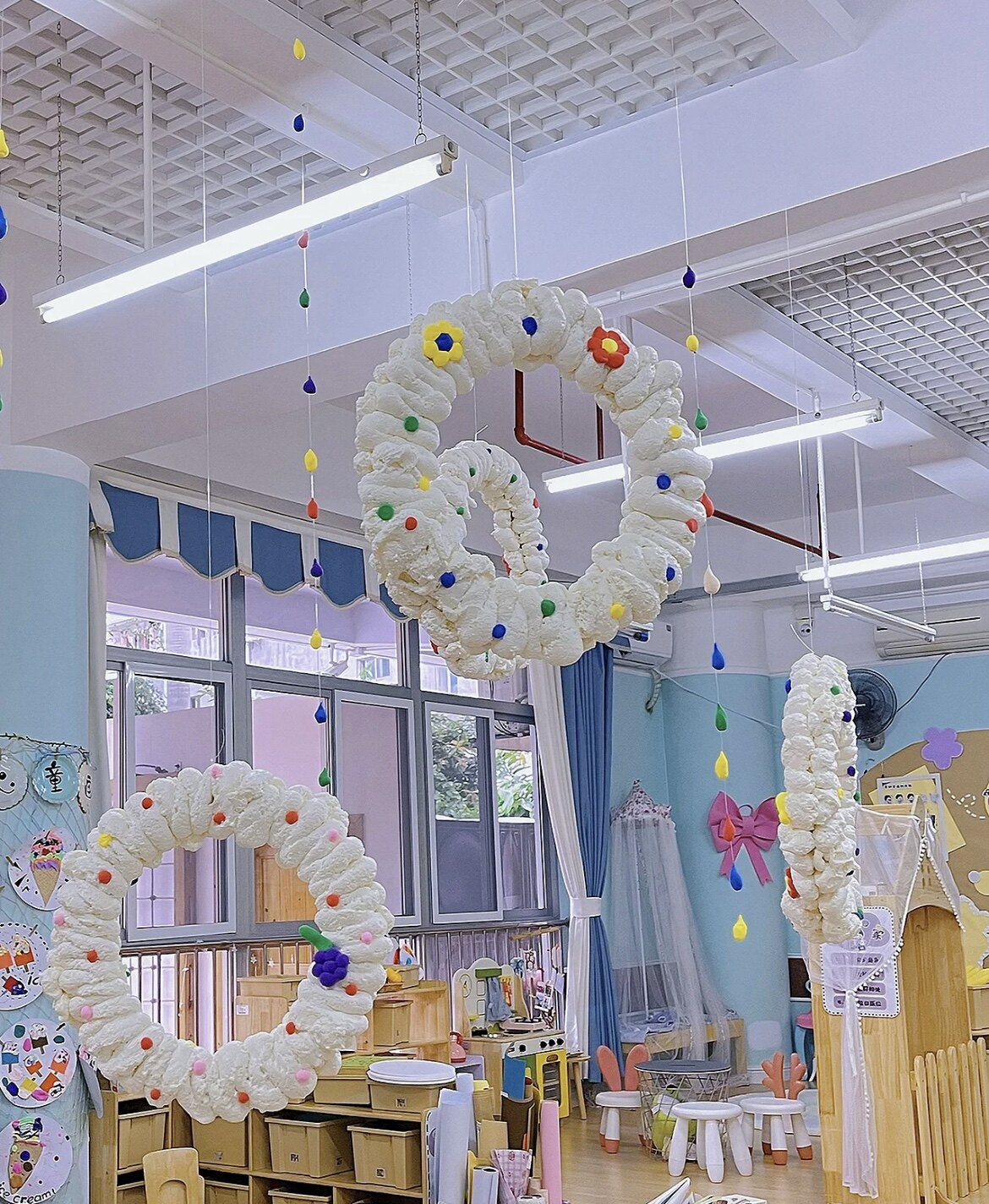 幼儿园环创装饰环保发泡胶辅助材料手工纸板diy墙面贴挂饰发泡剂