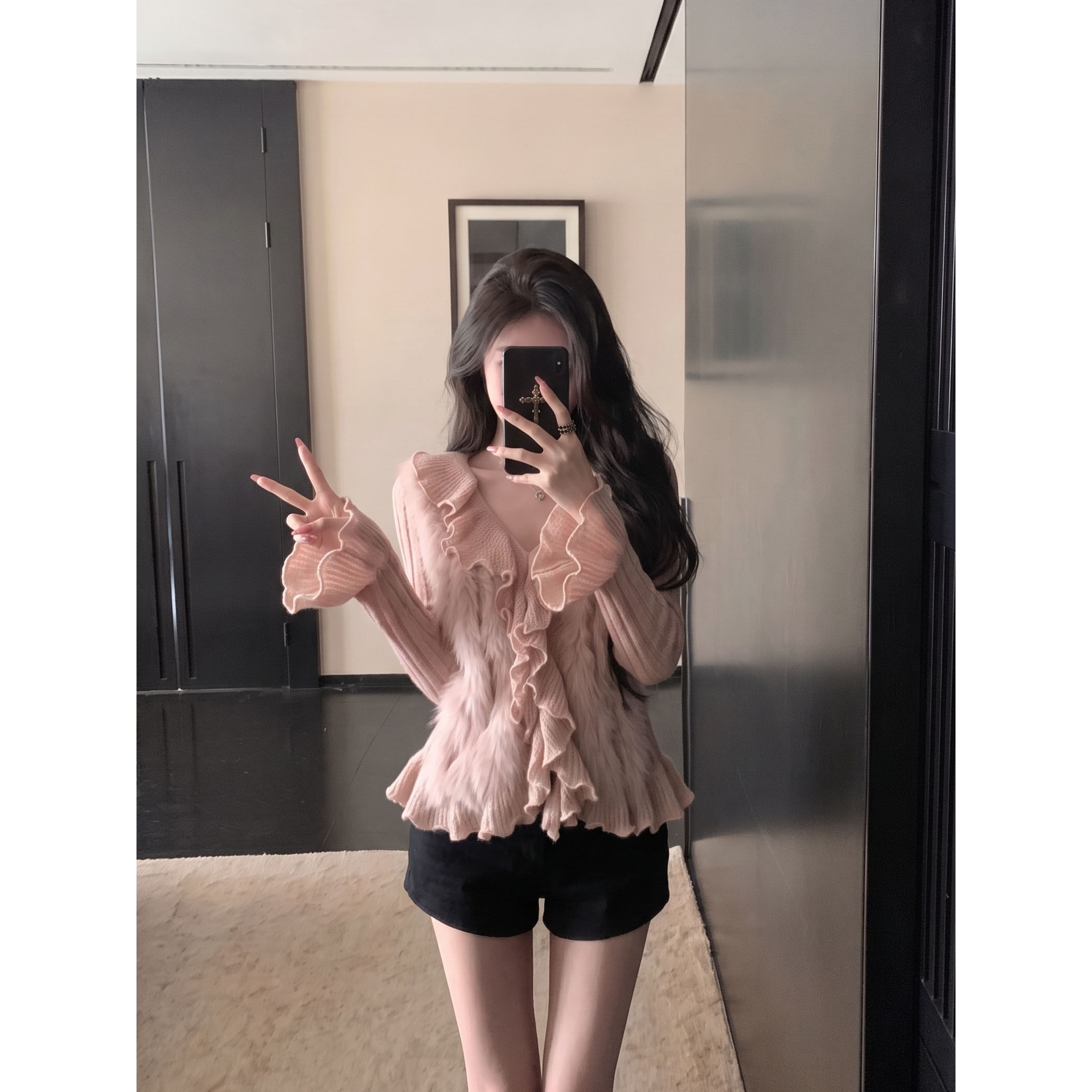 法式浪漫风荷叶边V领喇叭袖针织衫女秋冬新款收腰显瘦设计感上衣