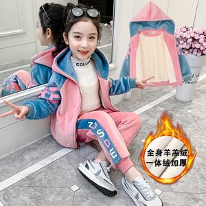 2022金丝绒女童秋装洋气