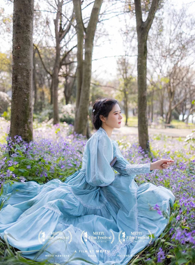 理想三旬旅行女装湖蓝色蕾丝花边拼接泡泡袖宫廷古董草原连衣裙