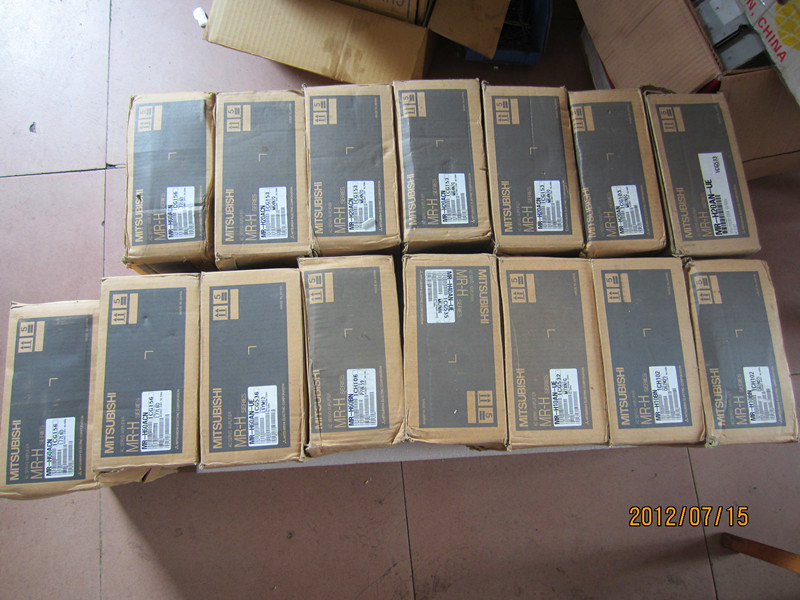 销售三菱伺服电机HC-UFS13 HC-UFS13D-S7