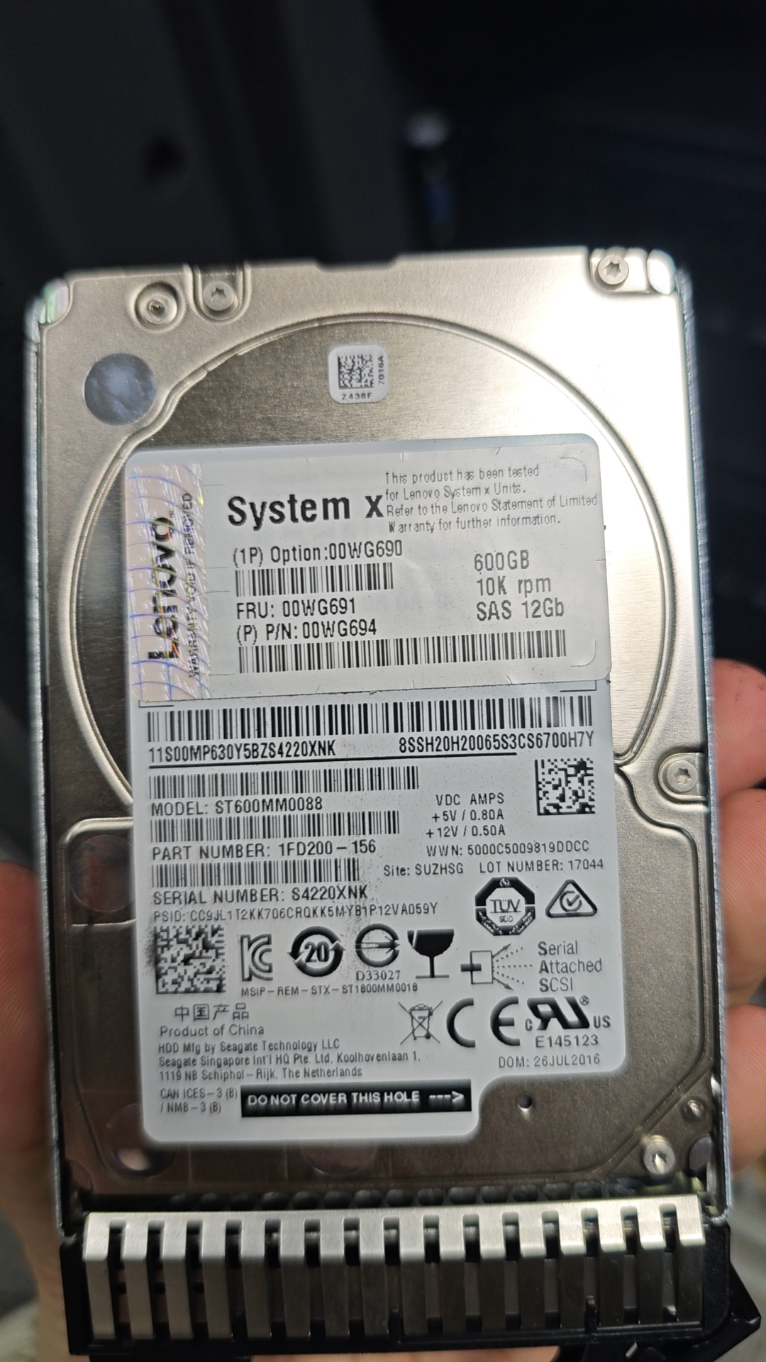 通用硬盘-1200GB-SAS 12Gb/s-10K rpm-128MB及以上-2.5英寸