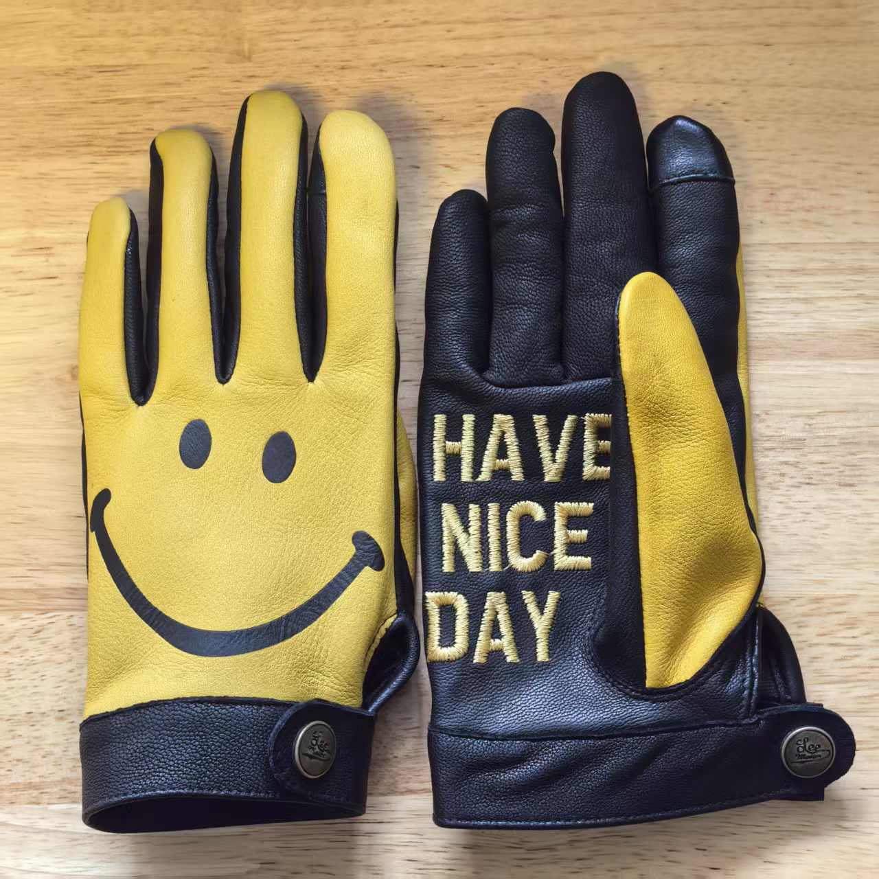 摩托車復古騎行真皮笑臉手套