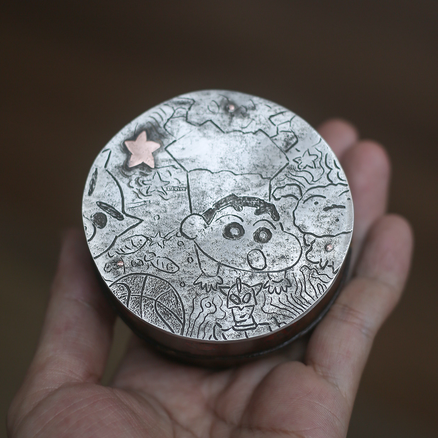 全手工老梅竹雕刻锤纹锡盖置