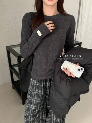 元熙2068-1秋冬新圆领加绒长袖T恤女 修身显瘦百搭打底衫上衣复古