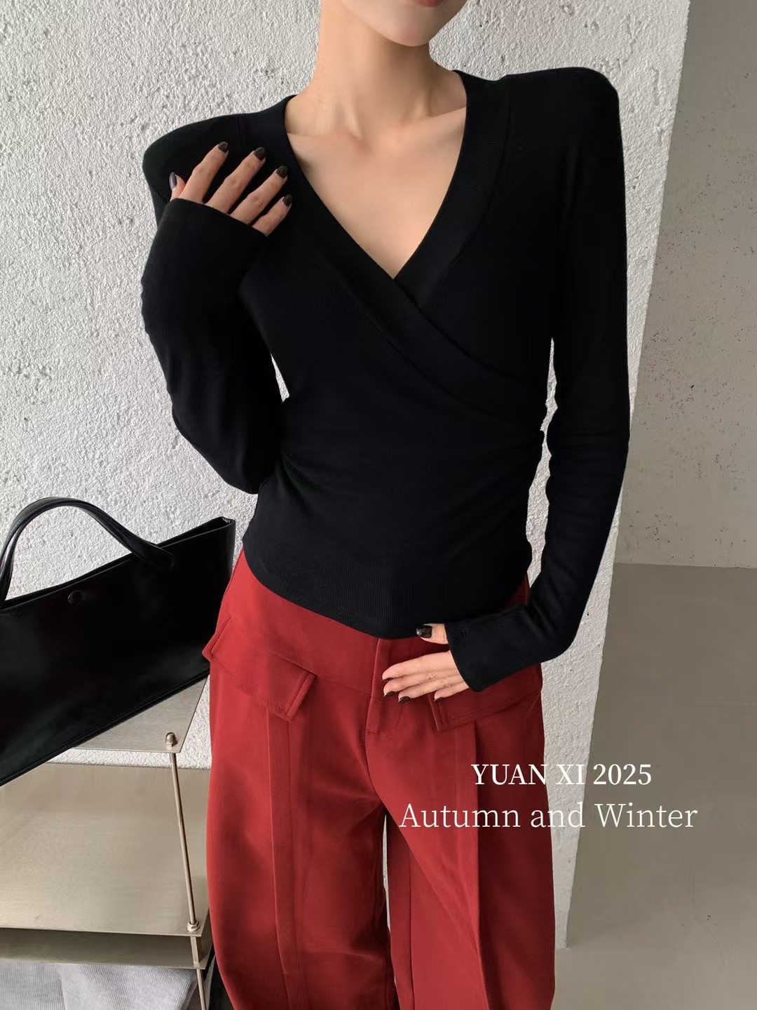 元熙3120韩系V领加绒长袖T恤女垫肩褶皱收腰显瘦内搭打底磨毛上衣