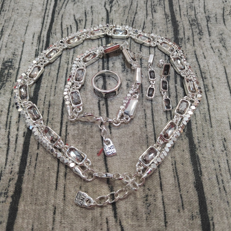 欧洲UNOde50水晶锁骨链小众设计