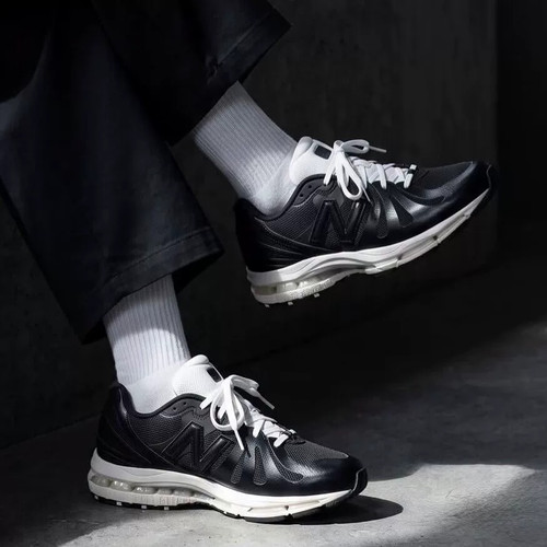 NewBalance联名款低帮跑步鞋
