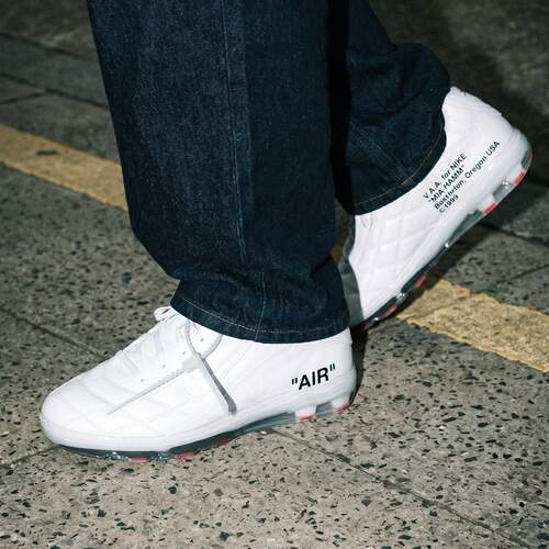 Nike耐克美国队男女时尚足球鞋