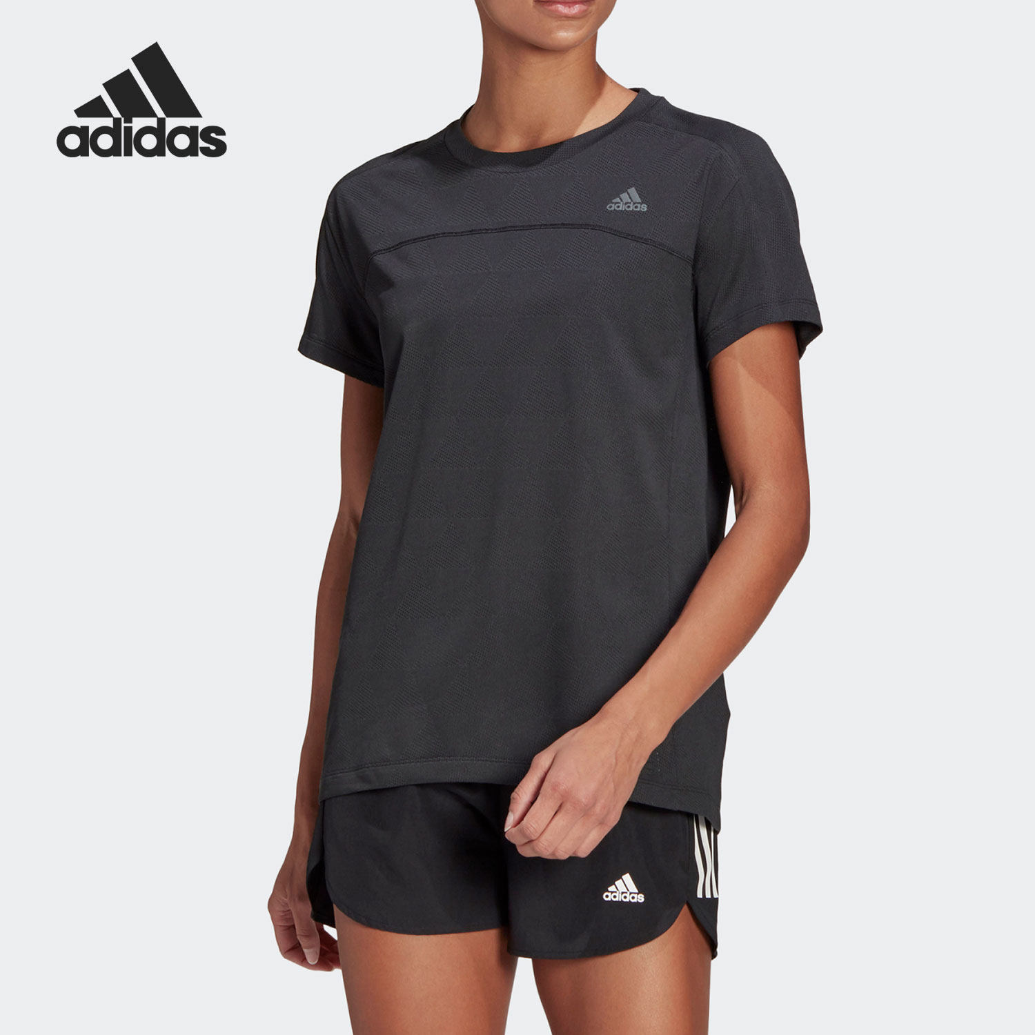 阿迪达斯圆领女子运动T恤正品