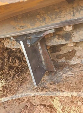 挖掘机刮土板 现代住友小松日立三一卡特柳工大转盘刮泥板包邮厚