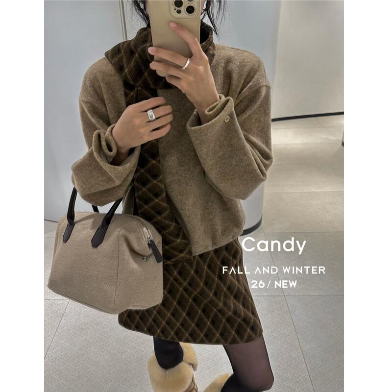 Candy糖果时尚套装女秋冬休闲宽松毛呢上衣+格纹短裙+围巾三件套