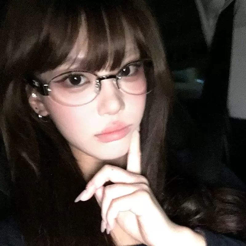 韩系复古无边框纯欲椭圆金属半框眼镜可配度数近视平光镜高智感女