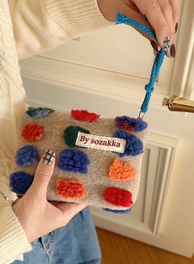 311111 复古彩色团子小号化妆包补妆袋手机袋气垫口红耳机收纳包