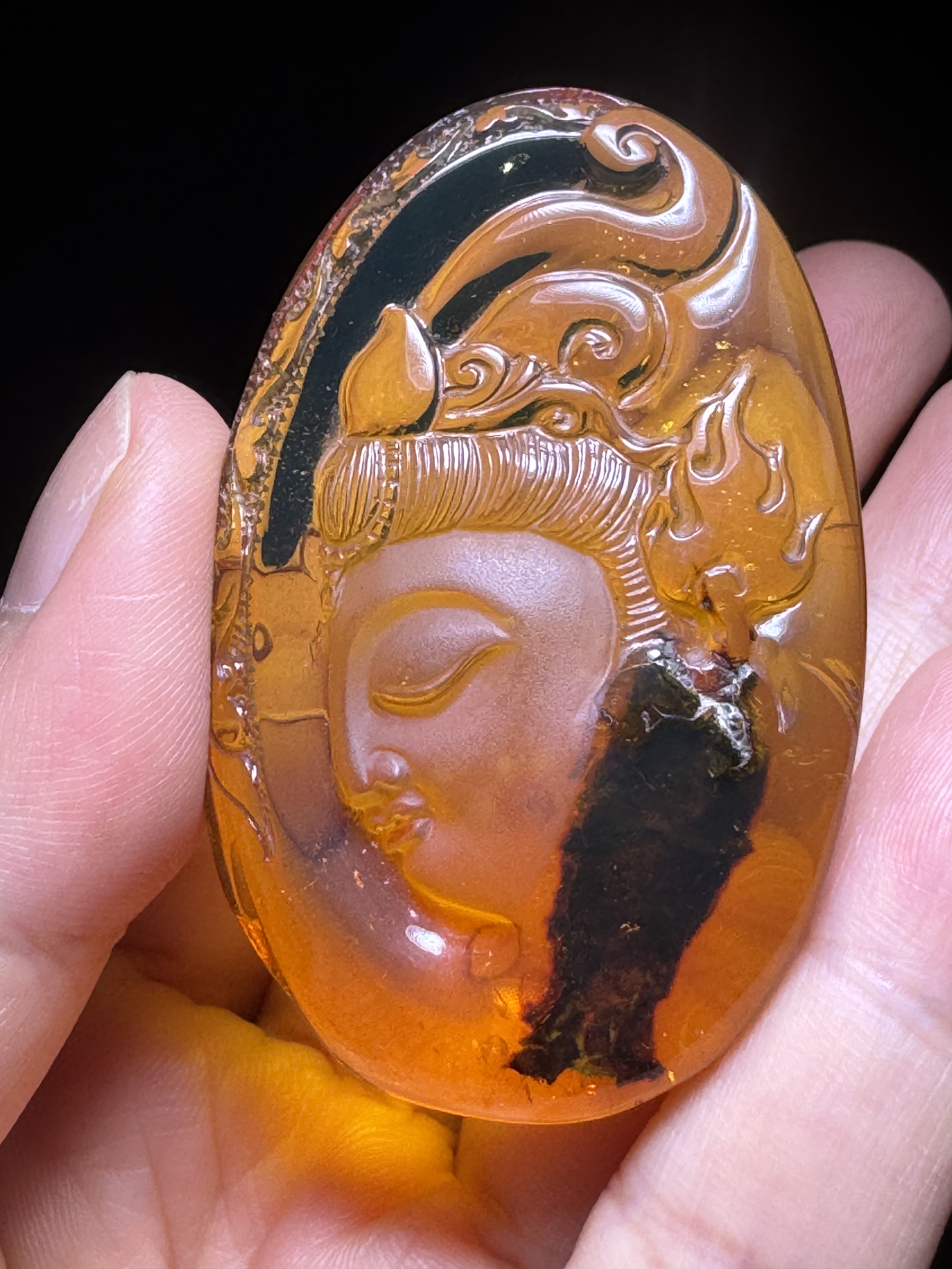 缅甸琥珀金珀莱雅观音吊坠16.颈饰